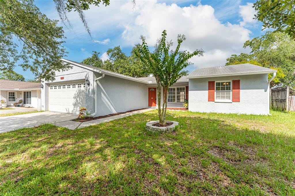 Foto principal - 5010 Larch Ln