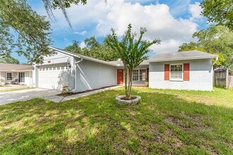 Building Photo - 5010 Larch Ln