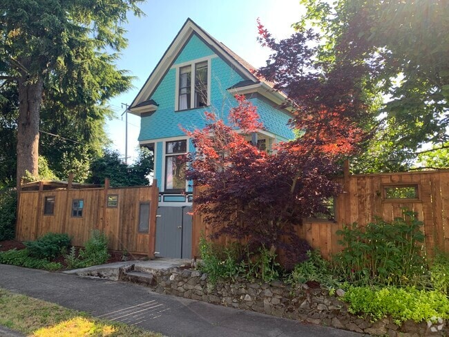 Building Photo - 4214 N Albina Ave