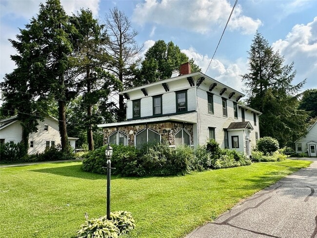 Foto del edificio - 336 Meadville St