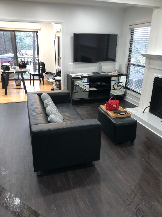 Foto del edificio - 908 Lismore SE