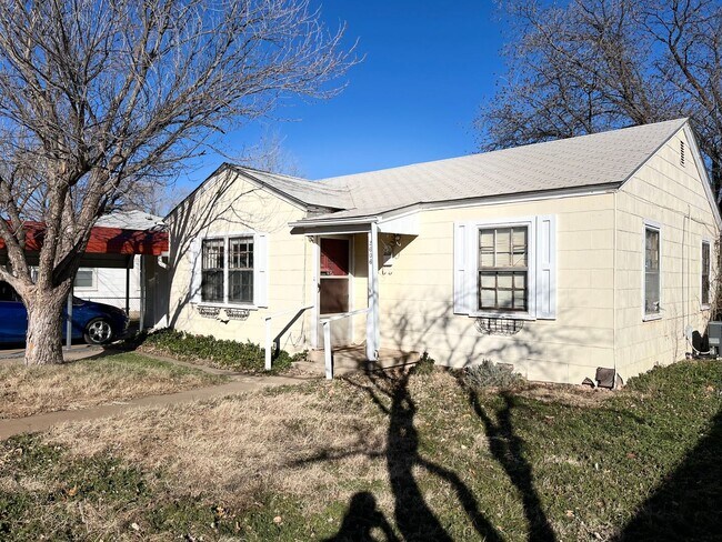 Foto del edificio - Cozy Three Bedroom in Tech Terrace!