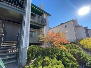 Building Photo - 1100 Goeglein Gulch
