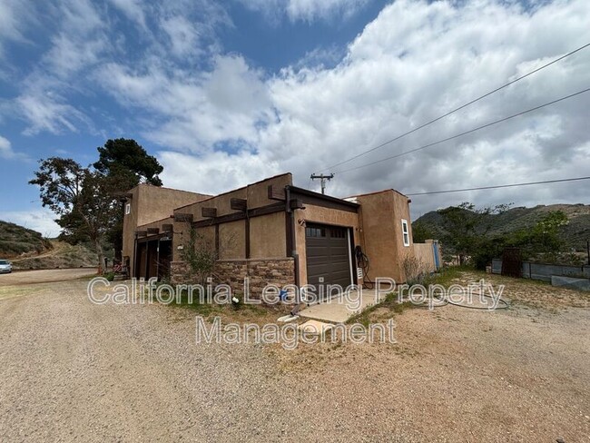 Foto del edificio - 32791 Wagon Wheel Rd