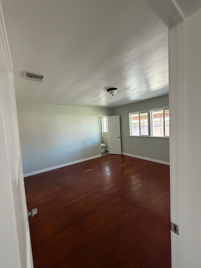 Building Photo - 11836 164th St