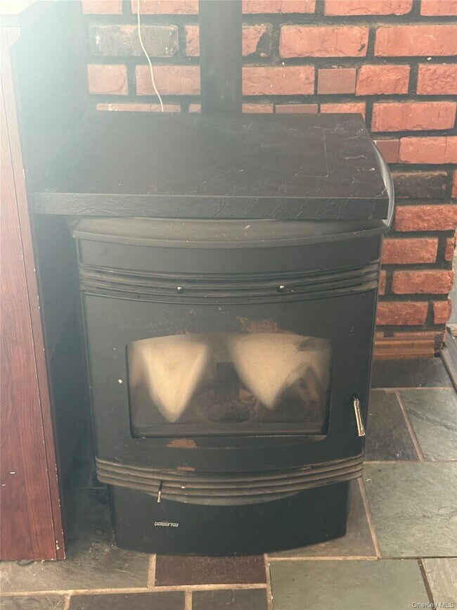 Foto del edificio - 69 Montrose Dr