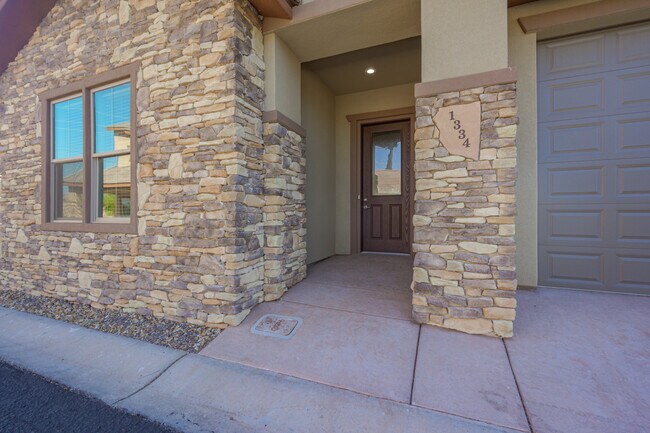 Building Photo - 1334 Scout Trl