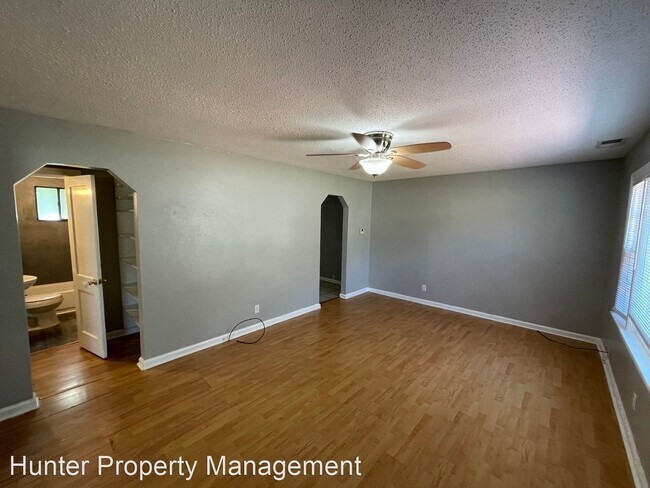 Building Photo - 2 br, 1 bath House - 512 W Catalpa St