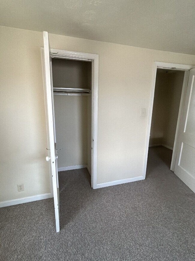 Foto del edificio - 2017 Elmwood Ave