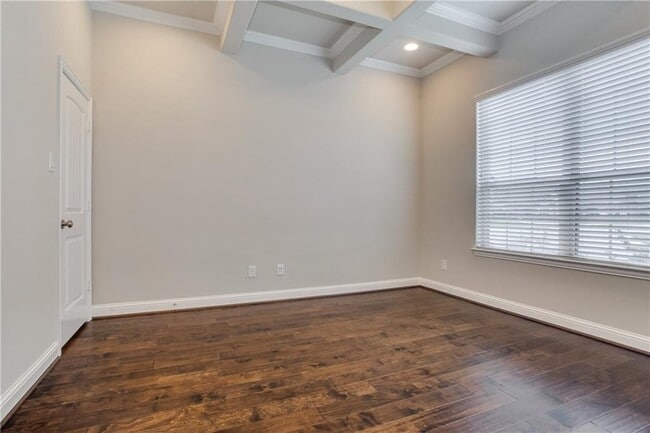 Foto del edificio - 1300 Mustang Brook Ln