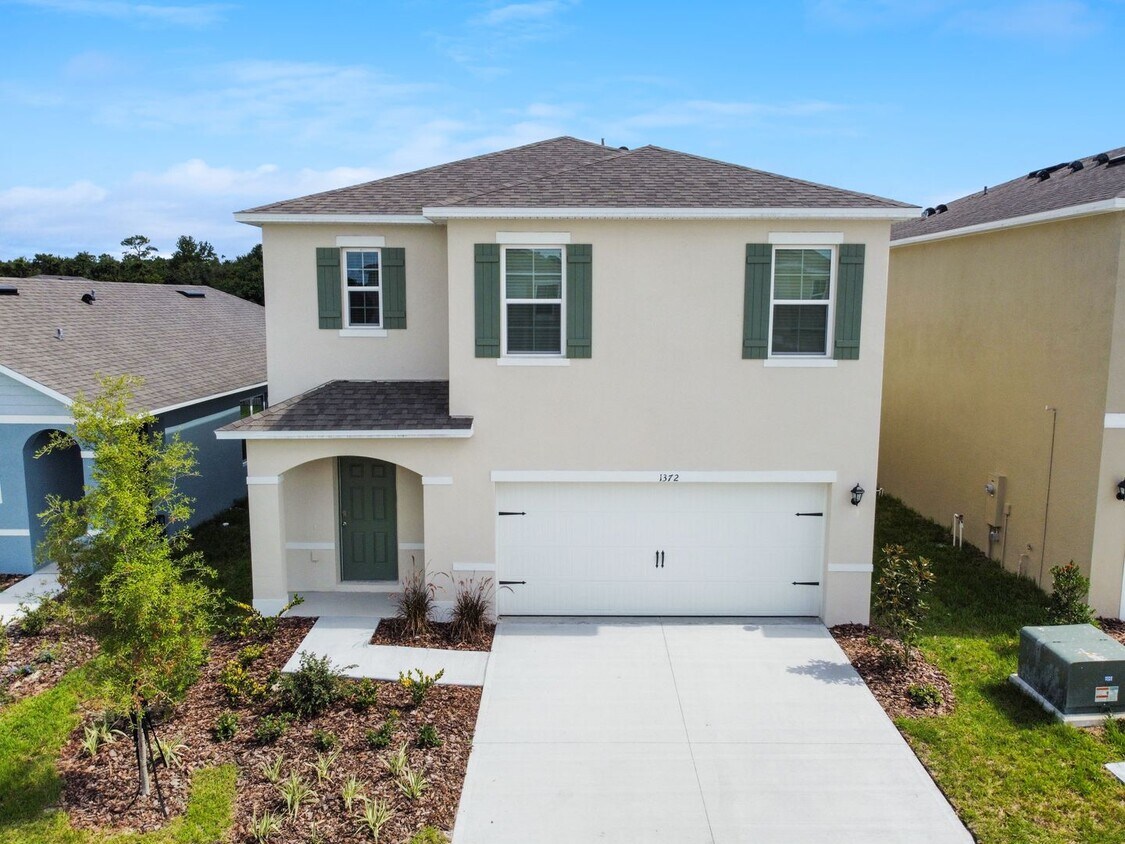 Primary Photo - Two-Story Home Available in Davenport!
