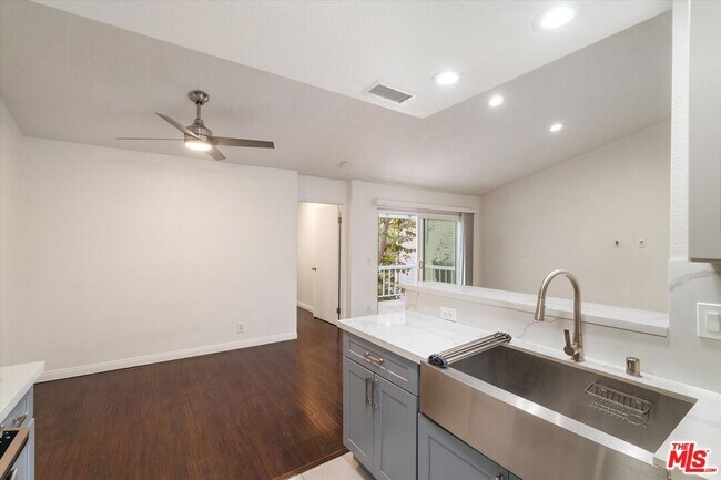 Foto del edificio - 3802 Dunford Ln