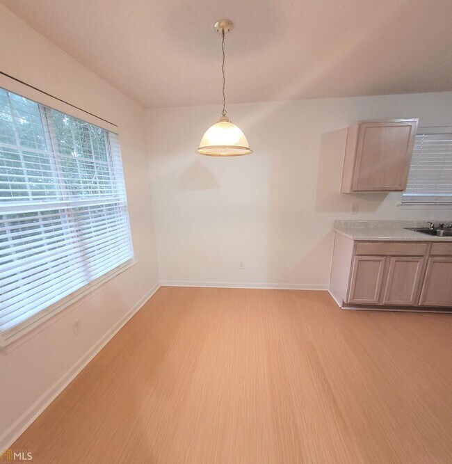 Building Photo - 3601 Broken Arrow Ct