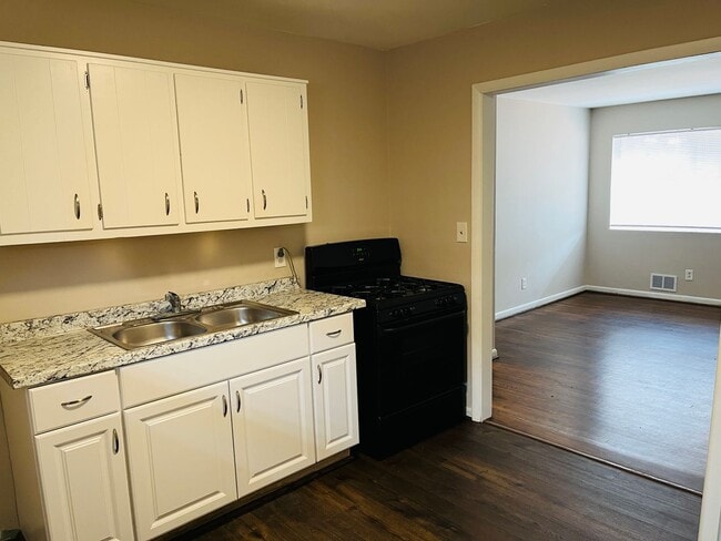 Photo - 3041 North St Apartment