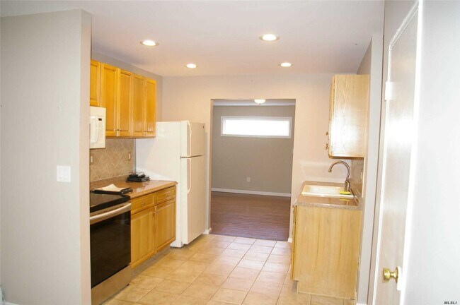 Building Photo - 9 Arleigh Rd