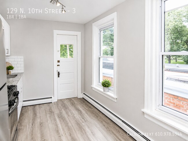 Foto del edificio - 129 N 10th St