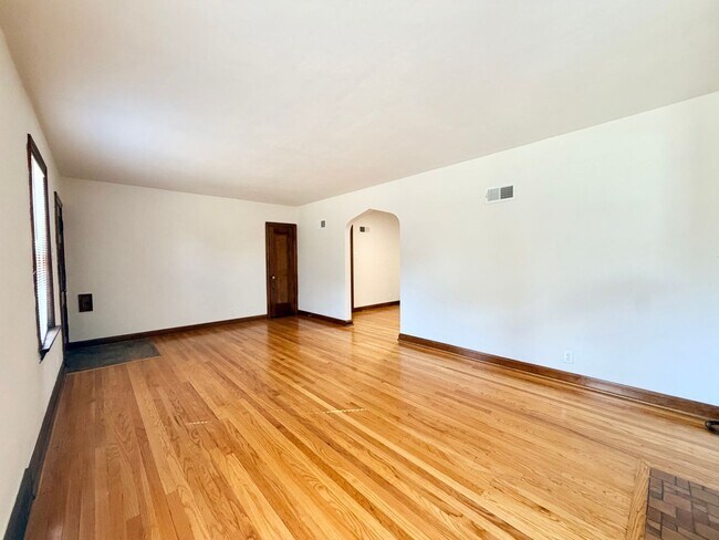 Foto del edificio - 4734 Locke Ave