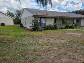 Building Photo - 1212 Fairway Dr