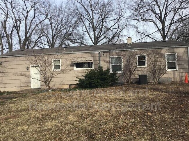 Building Photo - 409 E 110th Terrace