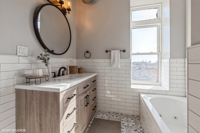 Foto del edificio - 1746 W Huron St