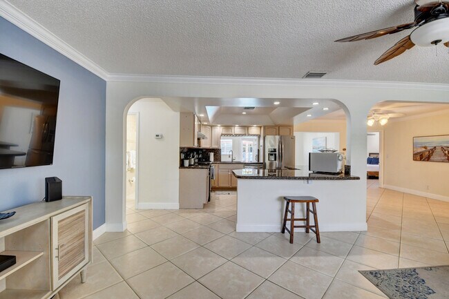 Photo - 727 SW 25th Ave House