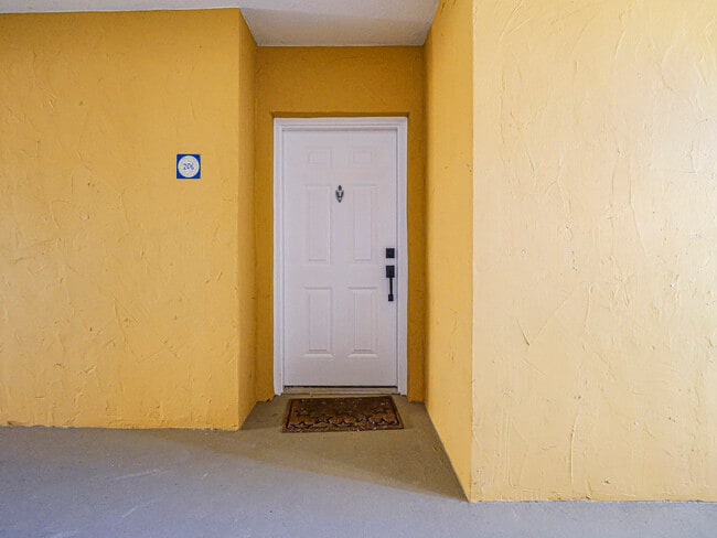 Photo - 5090 Fairways Cir Apartment