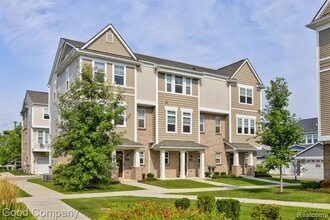 Building Photo - 2500 Normandy Rd