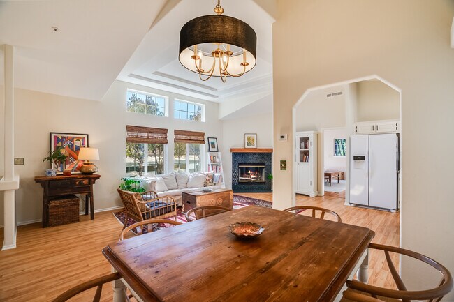 Foto del edificio - 1169 Aztec