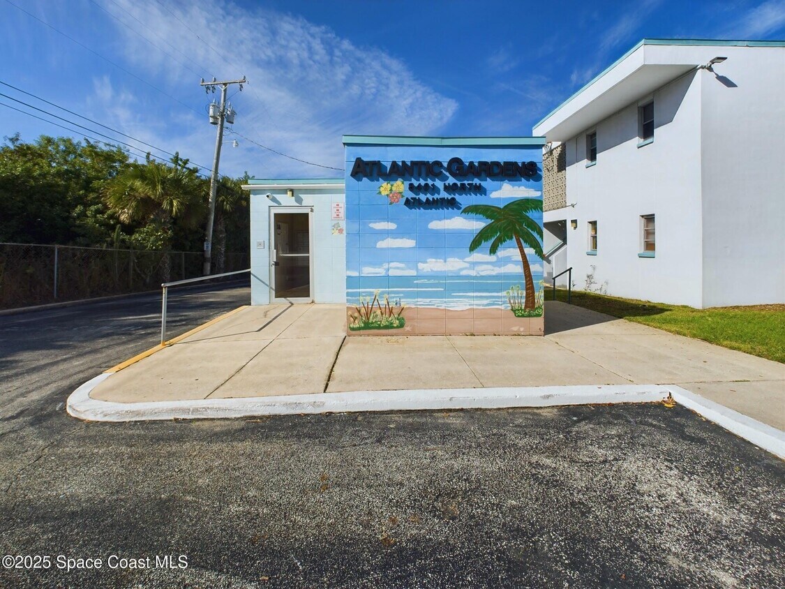 Primary Photo - 8401 N Atlantic Ave