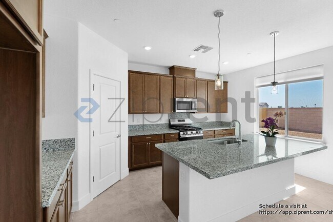 Foto del edificio - 8088 Monterey Pebble Wy