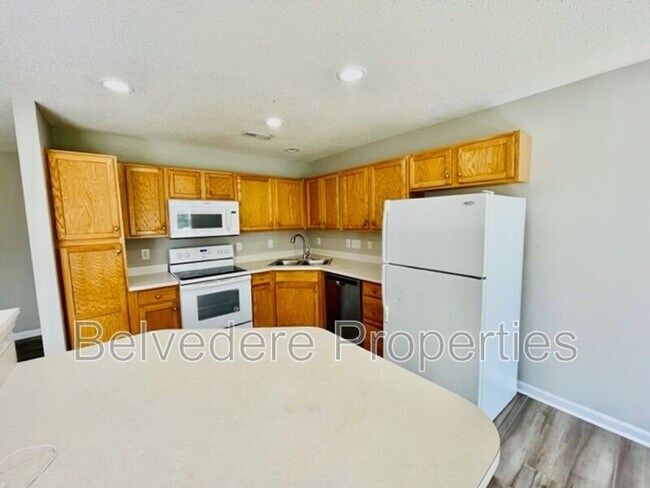 Building Photo - 2707 N Keswick Way