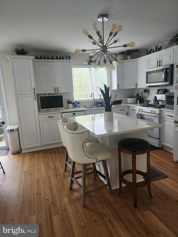 Foto del edificio - 16 Charles Ct