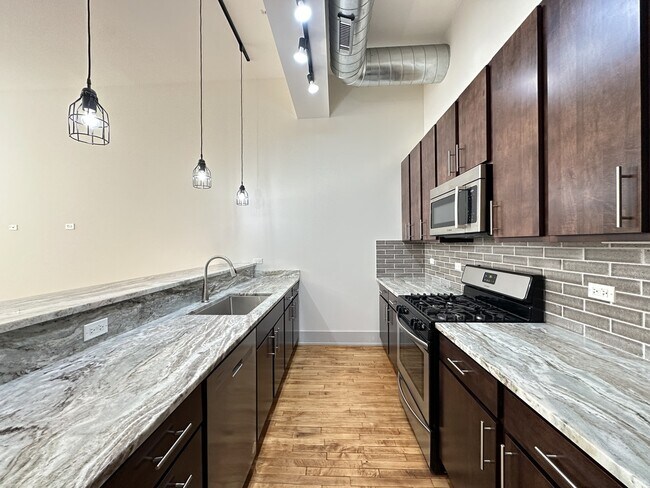 Foto del edificio - 1432 W 21st St