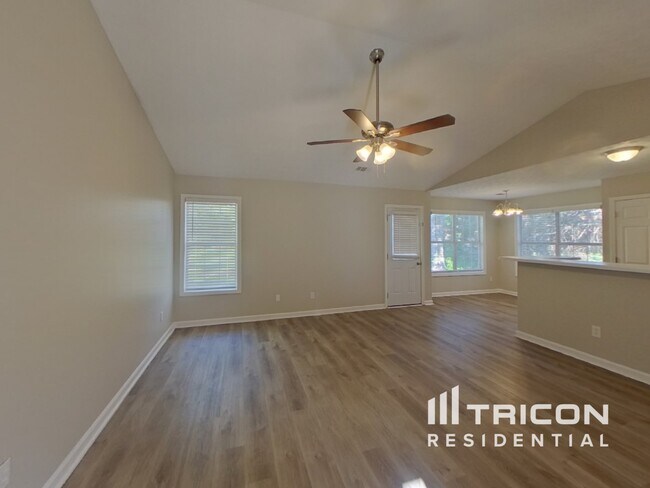 Building Photo - 329 Reisling Dr