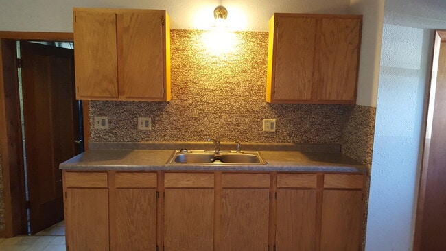 Building Photo - 1012-1014 S Washington