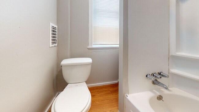 Foto del edificio - Beautiful East Mt Airy Home for Rent