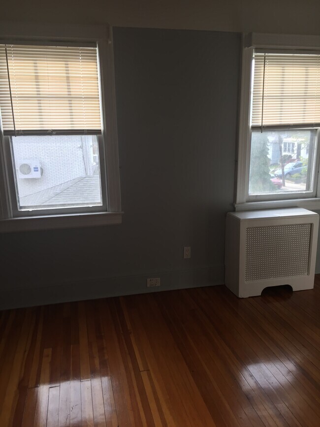 Foto del edificio - 5722 138th St