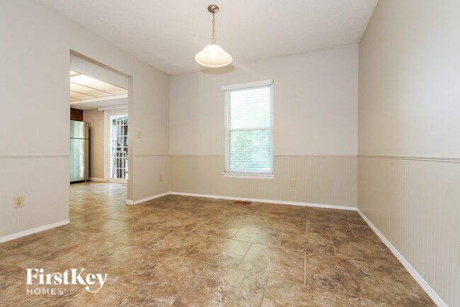 Building Photo - 14000 S Tomahawk Dr