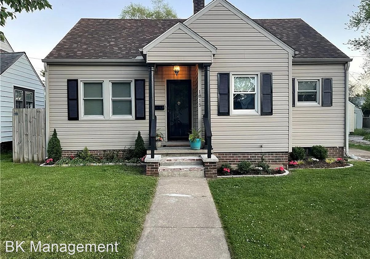 1815 Pierce St, Lafayette, IN 47904 House Rental in Lafayette, IN