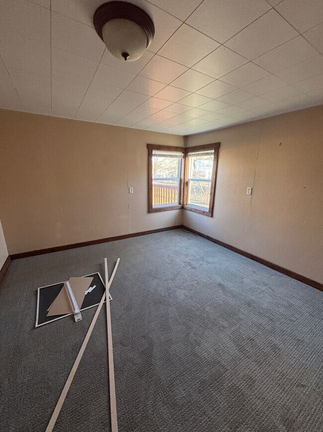 Foto del edificio - 4 Bedroom with East Gallatin in the backyard