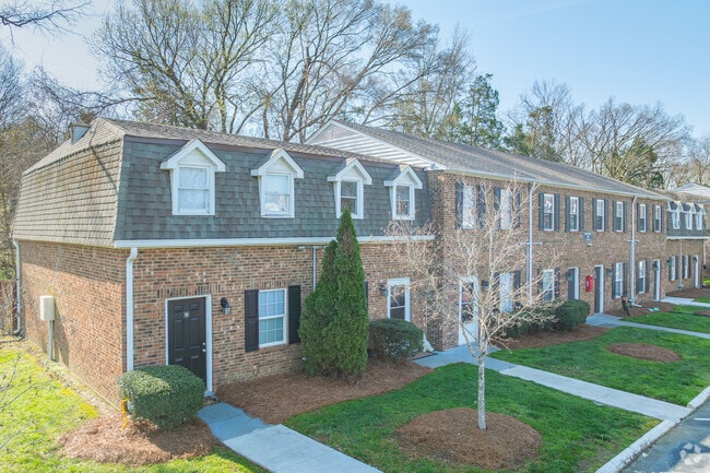 Imagen alternativa de la comunidad - Ivey Ridge Townhomes