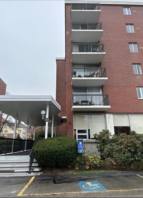 Building Photo - 20 Hammond Pond Pkwy