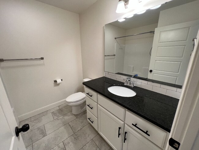 Foto del edificio - 1019 Lakeview Dr.