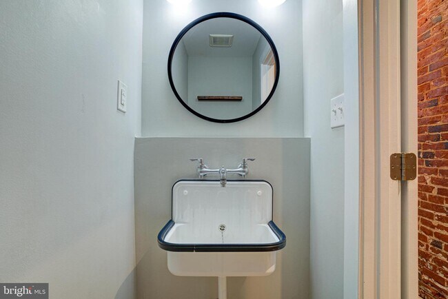 Foto del edificio - 2145 E Firth St