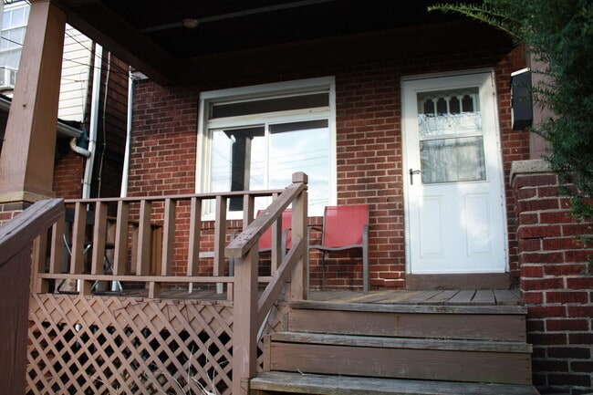 Building Photo - 7712 Francis St