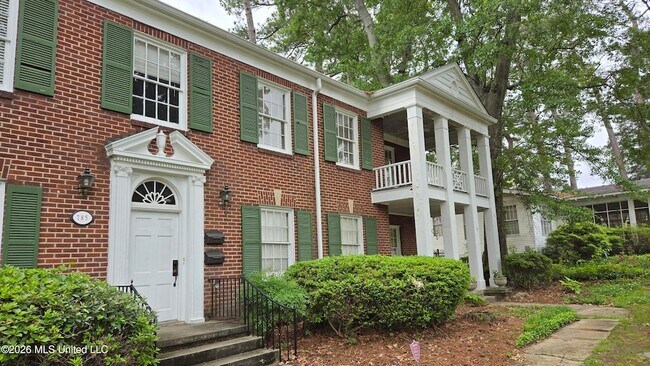 Building Photo - 785 Pinehurst St