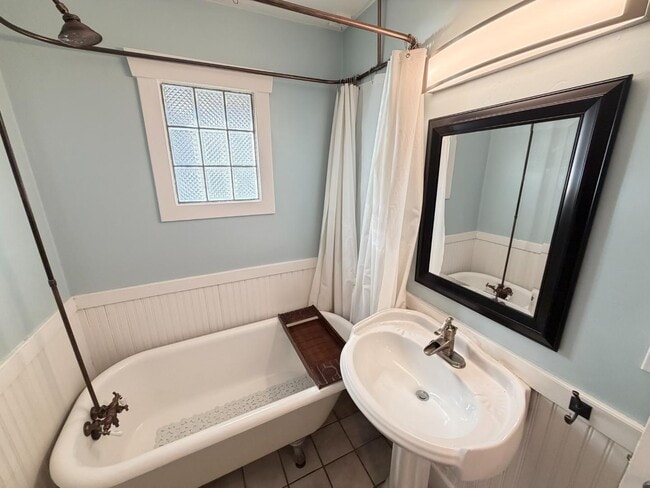 Photo - 565 Hollywood Ave House