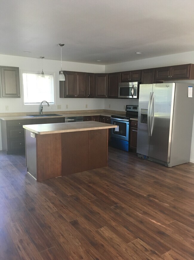 Foto del edificio - 1602 Delton Ave NW