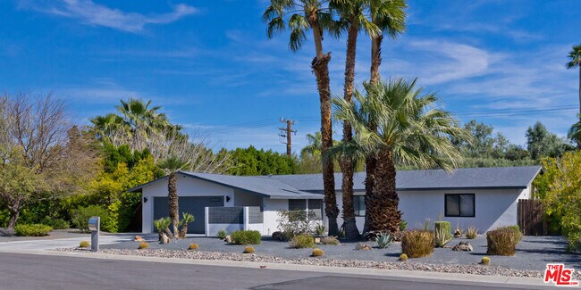 Building Photo - 2660 N Farrell Dr
