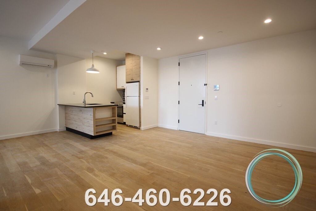 Foto principal - 1875 Atlantic Ave